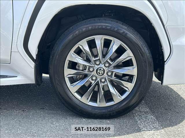 Toyota LAND CRUISER 2023-09 8208228-19