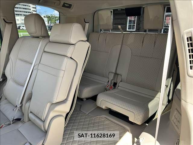 Toyota LAND CRUISER 2023-09 8208228-5
