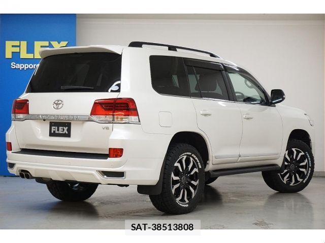 Toyota LAND CRUISER 2019-01 8208231-2