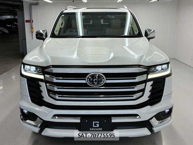 Toyota LAND CRUISER 2023-07 8208227-9