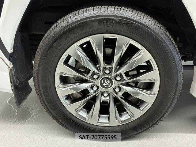 Toyota LAND CRUISER 2023-07 8208227-13