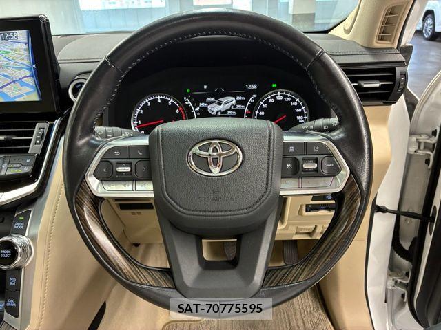 Toyota LAND CRUISER 2023-07 8208227-21