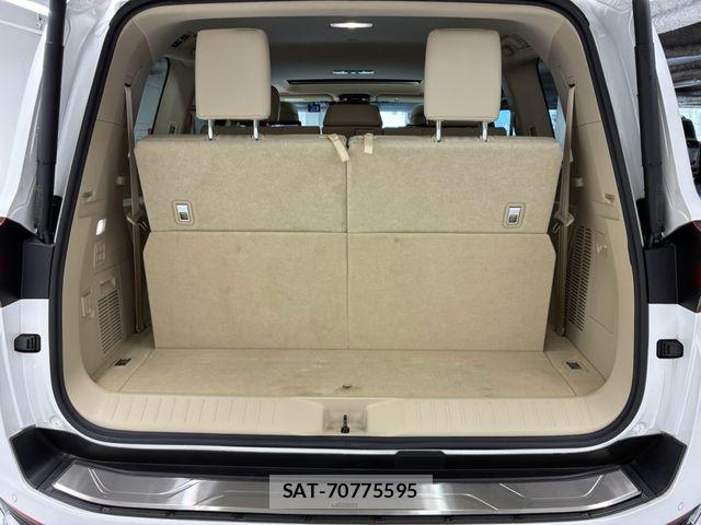 Toyota LAND CRUISER 2023-07 8208227-26