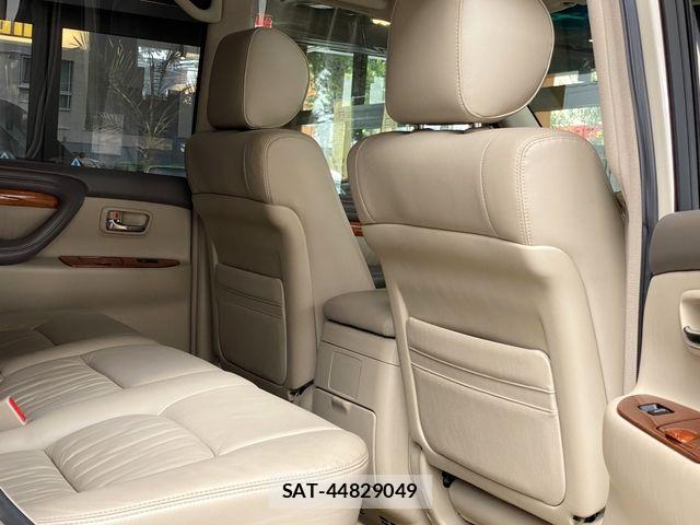 Toyota LAND CRUISER 2005-02 8208241-16