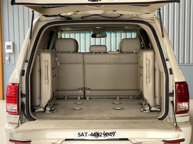 Toyota LAND CRUISER 2005-02 8208241-17