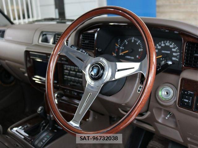 Toyota LAND CRUISER 1996-01 8208239-12