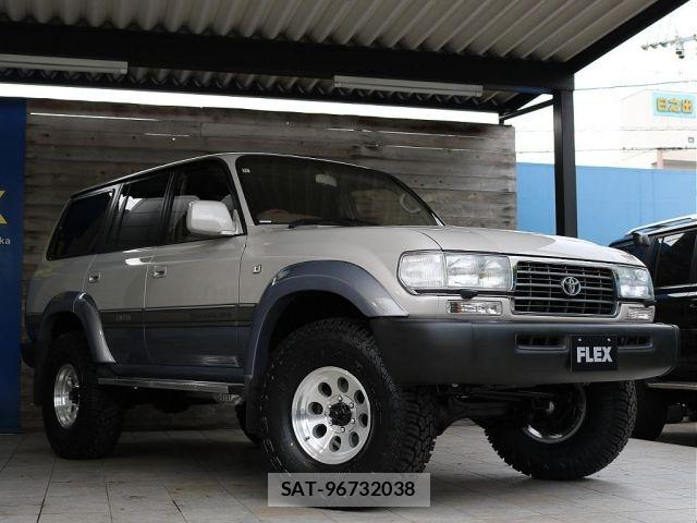 Toyota LAND CRUISER 1996-01 8208239-3