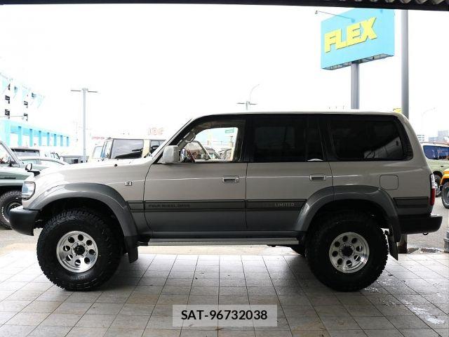 Toyota LAND CRUISER 1996-01 8208239-5