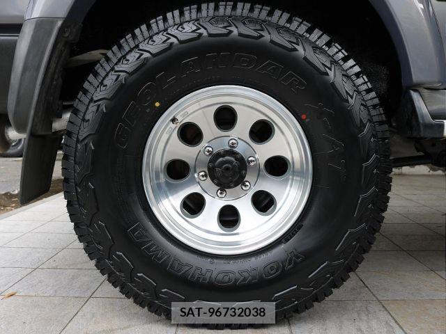 Toyota LAND CRUISER 1996-01 8208239-8