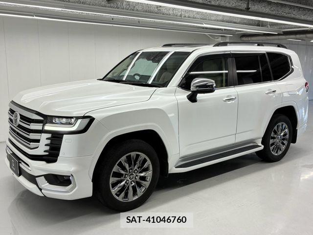 Toyota LAND CRUISER 2023-09 8208220-0