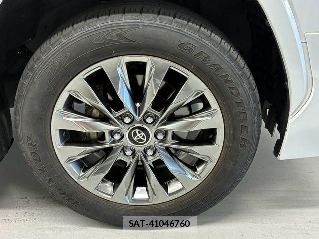 Toyota LAND CRUISER 2023-09 8208220-11
