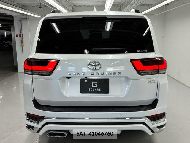 Toyota LAND CRUISER 2023-09 8208220-14