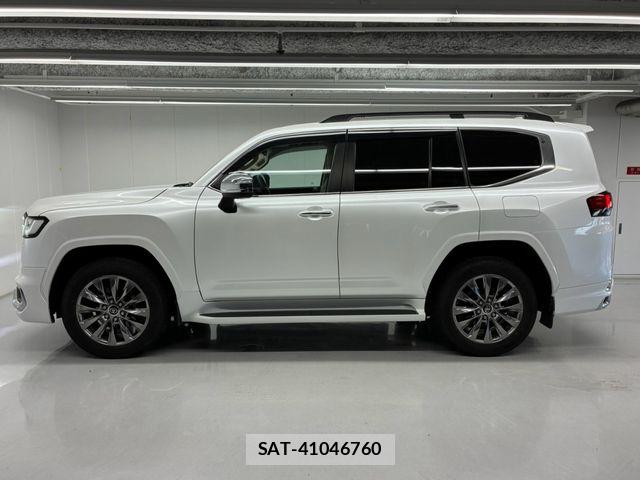 Toyota LAND CRUISER 2023-09 8208220-16