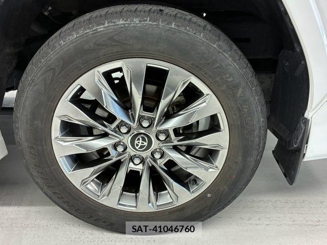 Toyota LAND CRUISER 2023-09 8208220-18