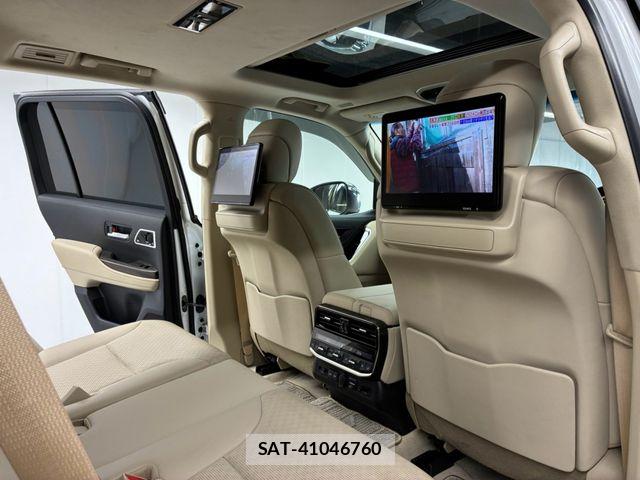 Toyota LAND CRUISER 2023-09 8208220-1