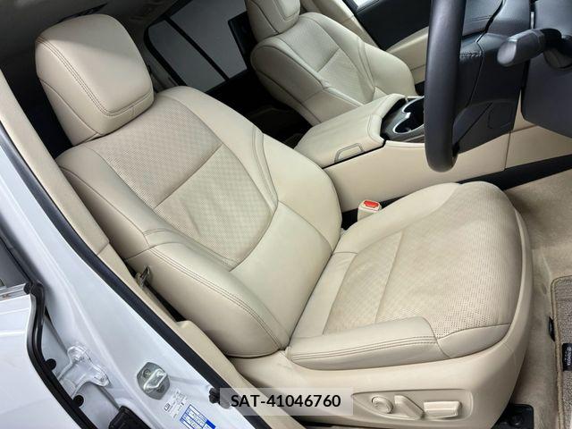 Toyota LAND CRUISER 2023-09 8208220-4