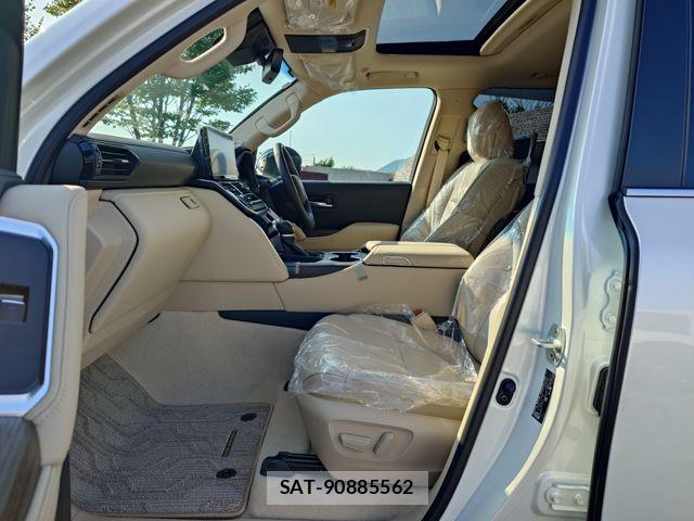 Toyota LAND CRUISER 2025-07 8208216-21