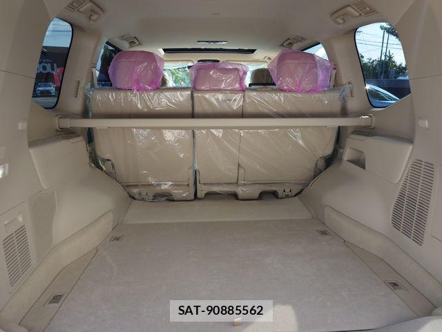 Toyota LAND CRUISER 2025-07 8208216-26