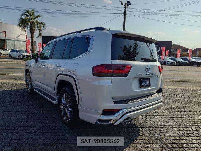 Toyota LAND CRUISER 2025-07 8208216-2