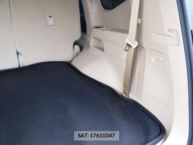 Toyota LAND CRUISER 2023-01 8208215-18