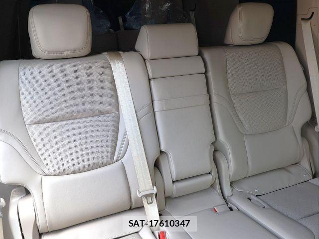 Toyota LAND CRUISER 2023-01 8208215-7