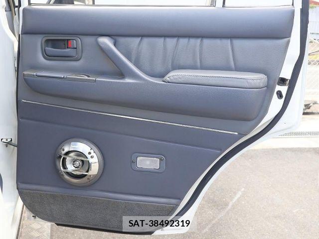 Toyota LAND CRUISER 1995-01 8208240-14