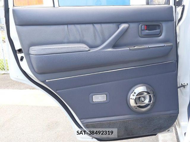 Toyota LAND CRUISER 1995-01 8208240-15