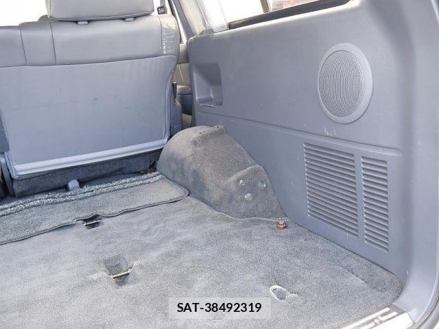 Toyota LAND CRUISER 1995-01 8208240-17
