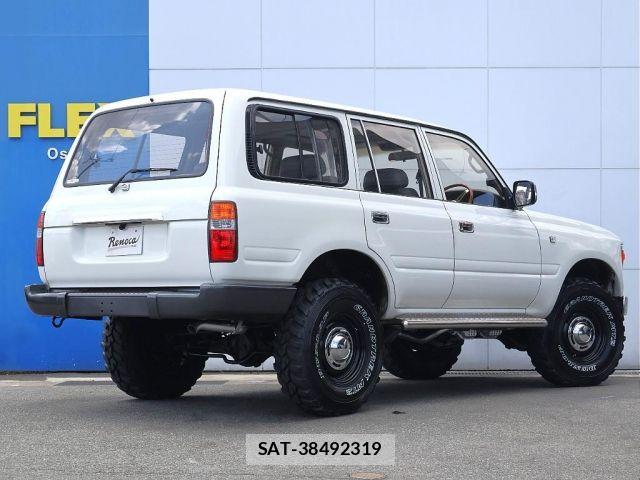 Toyota LAND CRUISER 1995-01 8208240-1