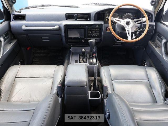 Toyota LAND CRUISER 1995-01 8208240-3