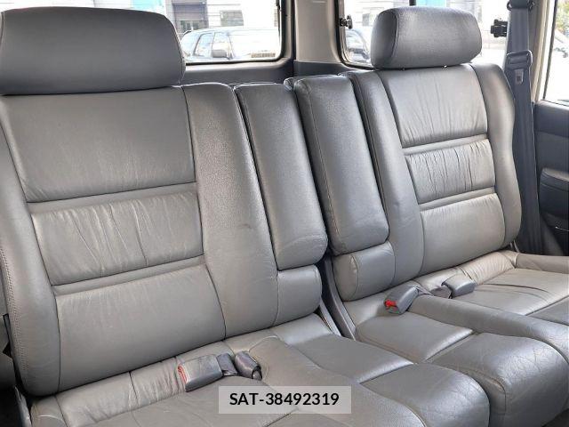 Toyota LAND CRUISER 1995-01 8208240-7