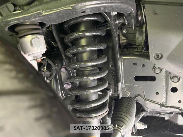 Toyota LAND CRUISER 2024-07 8208219-19