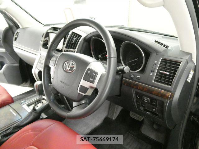 Toyota LAND CRUISER 2014-03 8208243-9