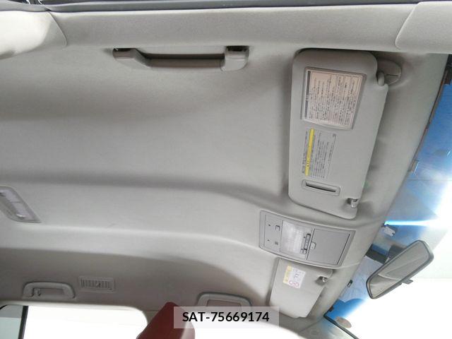 Toyota LAND CRUISER 2014-03 8208243-28