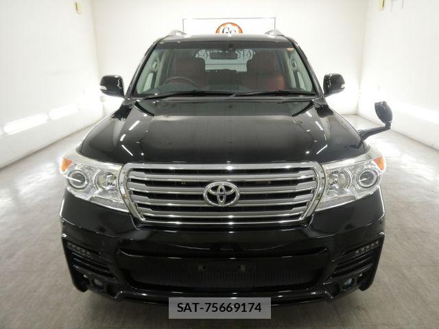 Toyota LAND CRUISER 2014-03 8208243-3