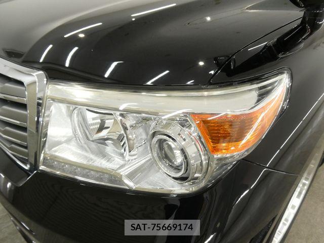 Toyota LAND CRUISER 2014-03 8208243-5