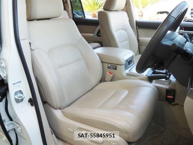 Toyota LAND CRUISER 2020-10 8208238-13