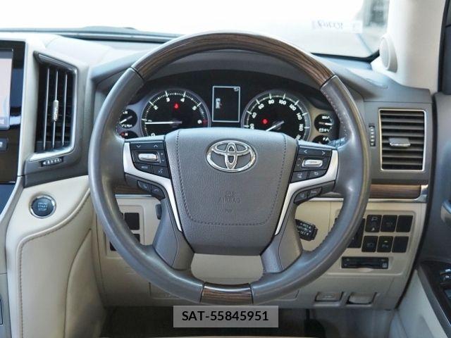 Toyota LAND CRUISER 2020-10 8208238-21