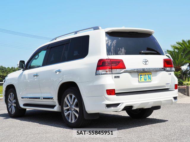 Toyota LAND CRUISER 2020-10 8208238-5