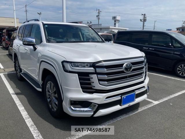 Toyota LAND CRUISER 2023-09 8230558-0