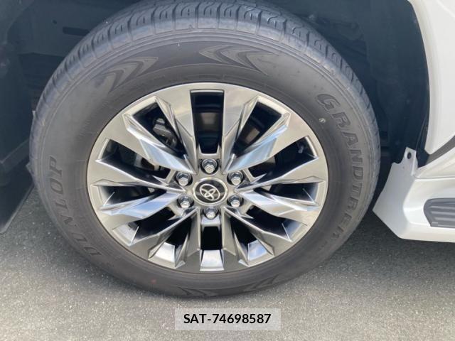 Toyota LAND CRUISER 2023-09 8230558-9