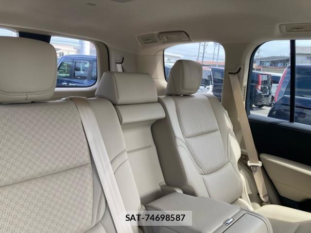 Toyota LAND CRUISER 2023-09 8230558-15