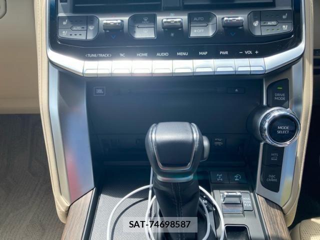 Toyota LAND CRUISER 2023-09 8230558-18