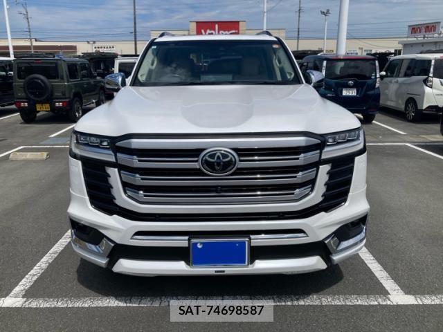 Toyota LAND CRUISER 2023-09 8230558-1