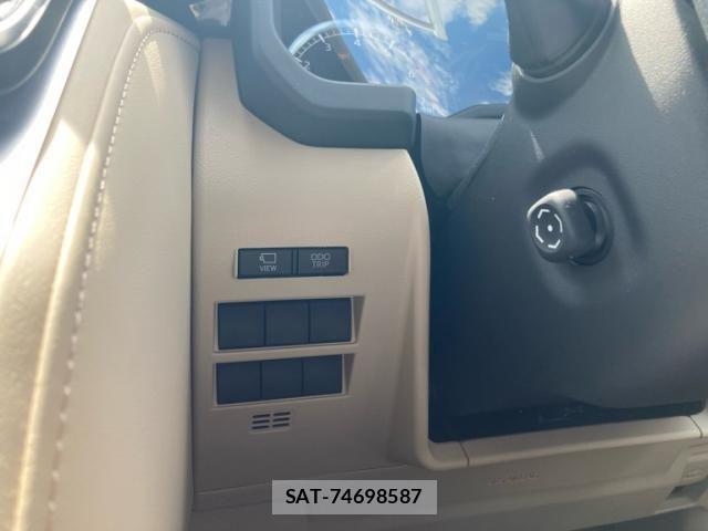 Toyota LAND CRUISER 2023-09 8230558-27