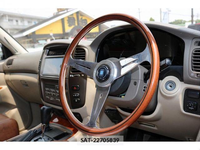 Toyota LAND CRUISER 2003-01 8230563-9