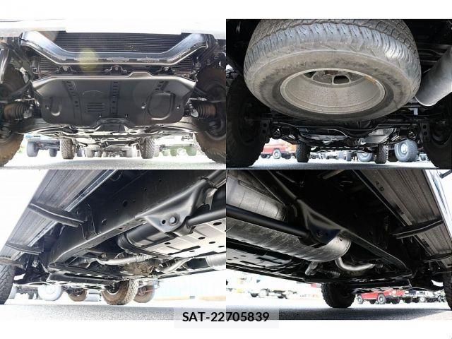 Toyota LAND CRUISER 2003-01 8230563-17