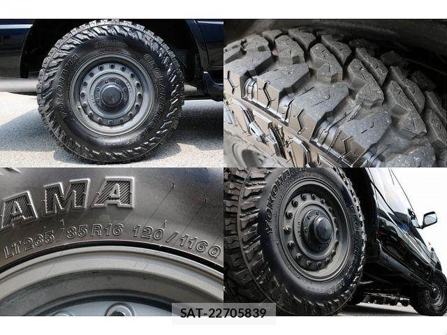 Toyota LAND CRUISER 2003-01 8230563-19