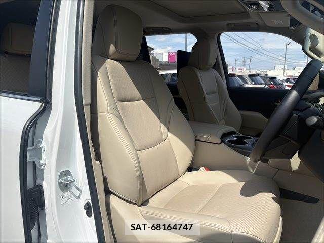 Toyota LAND CRUISER 2023-03 8245652-16