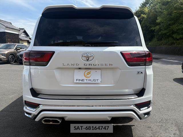 Toyota LAND CRUISER 2023-03 8245652-27